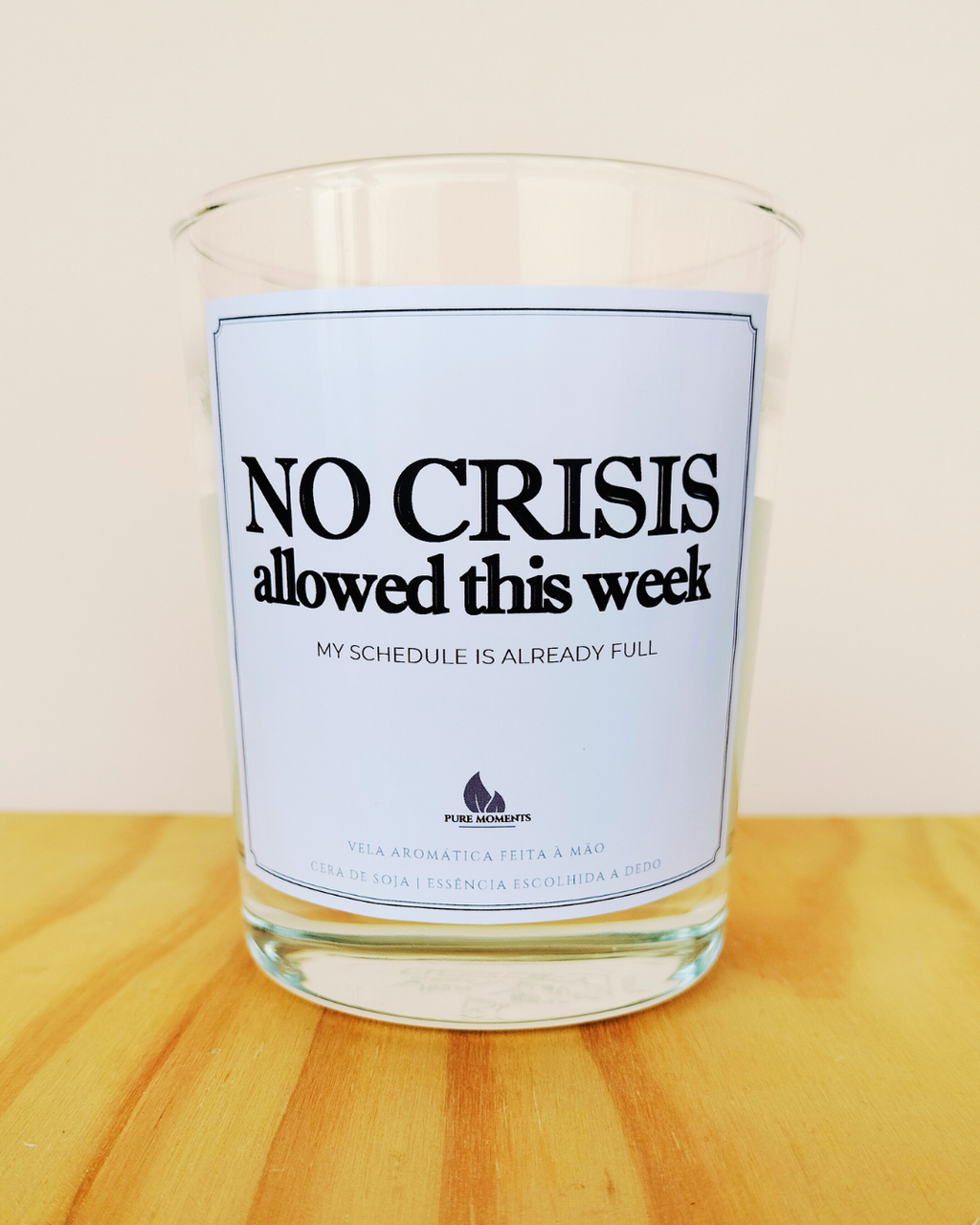 Vela “No crisis allowed this week” – Presente divertido para colegas stressados
