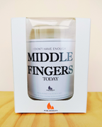 Vela “enough middle fingers” | Presente sarcástico para dias difíceis