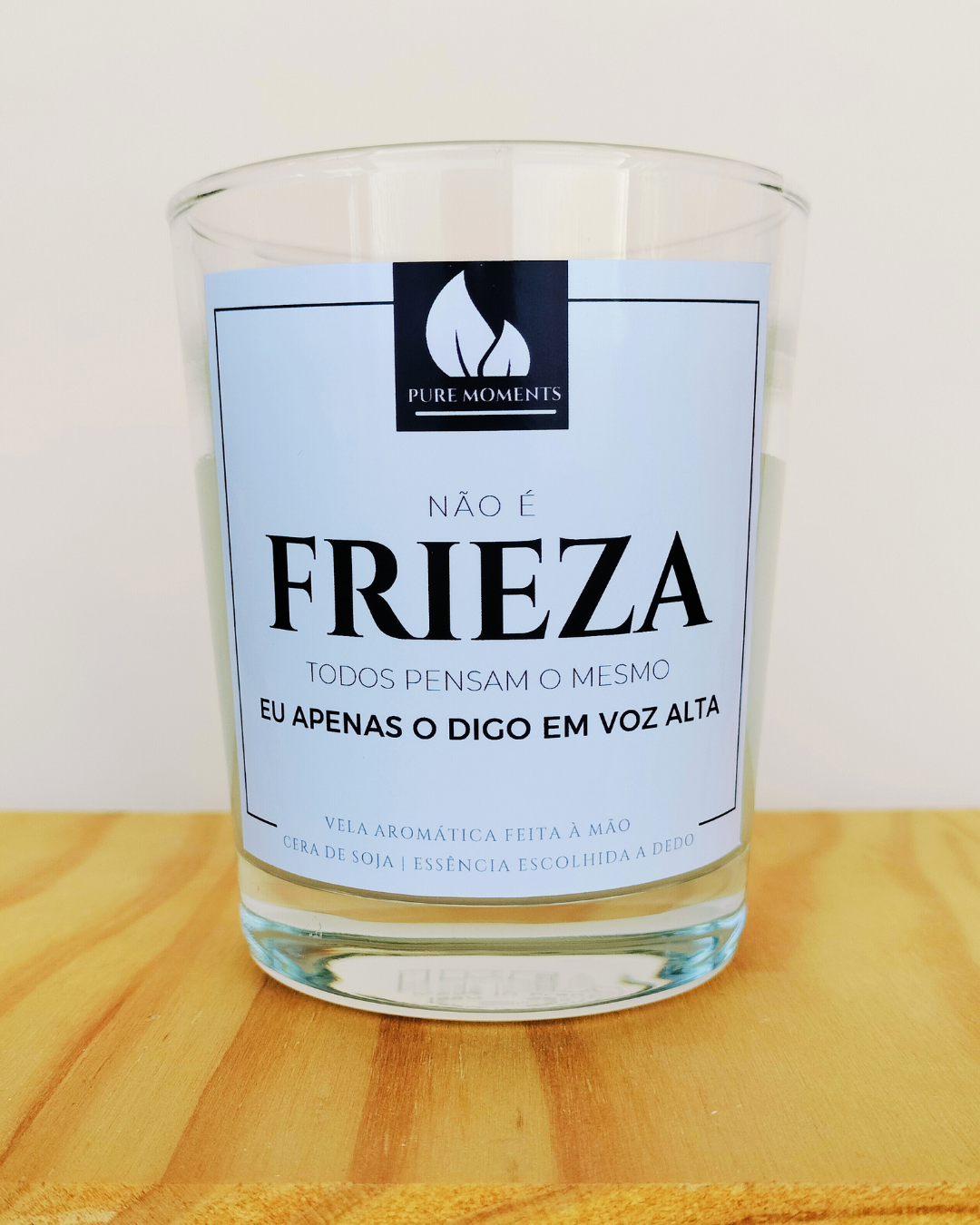 Vela Sarcástica “Não é Frieza" | Presente cheio de Sinceridade