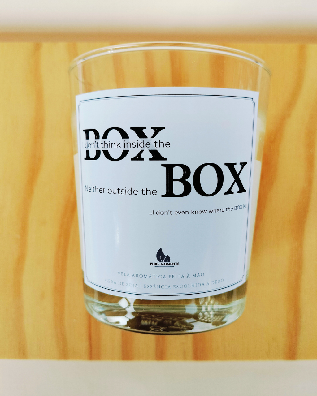 Vela “I don’t know where the box is” | Presente divertido para criativos