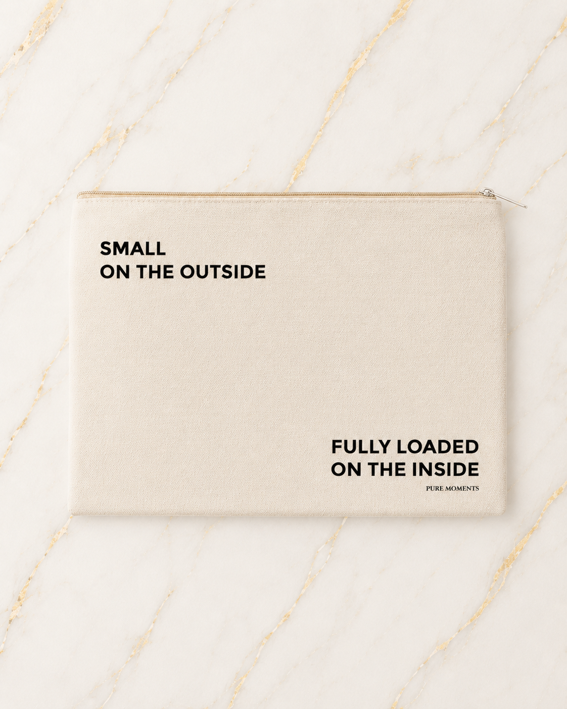 Bolsa SMALL ON THE OUTSIDE, FULLY LOADED INSIDE